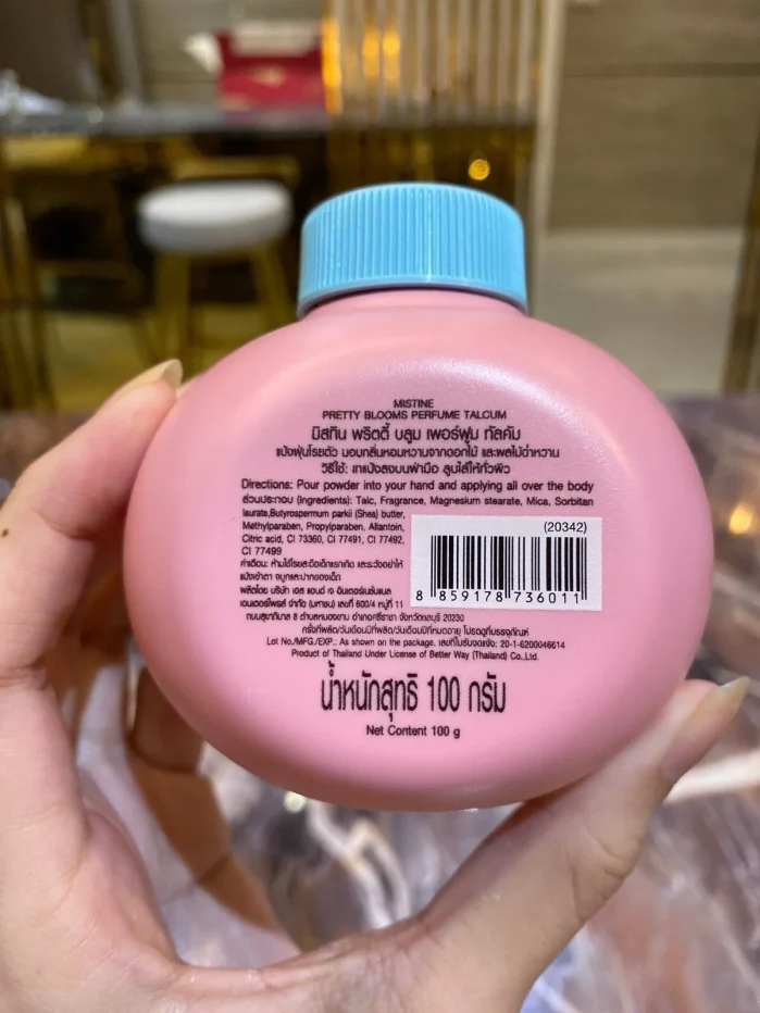 بودرة معطرة للجسم ميستين بريتي بلومز برائحة الزهور والفواكه اللذيذة 100جم Mistine Pretty Blooms Perfume Talcum